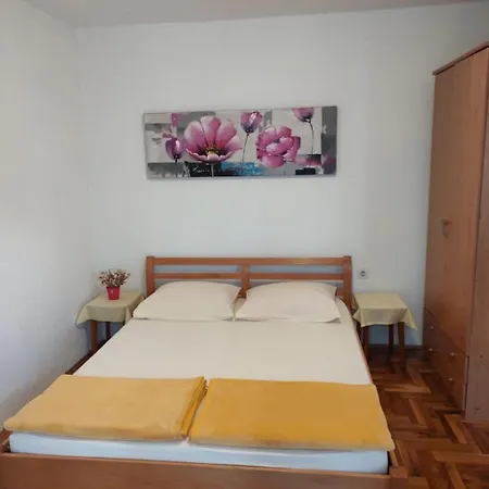 Vale - 450m To The Apartman *