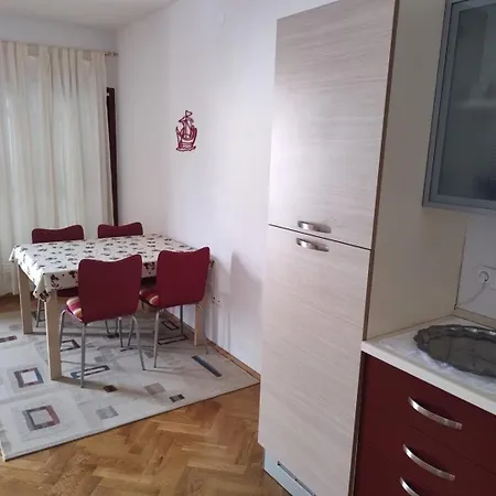 Vale - 450m To The Apartman *