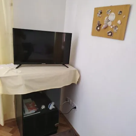 Apartman Vale - 450m To The *